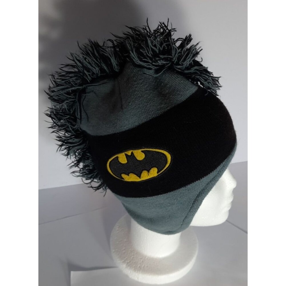 DC Comics Boys Batman  Mohawk Ear Flap Hat One size 4-5 years Black Gray Yellow